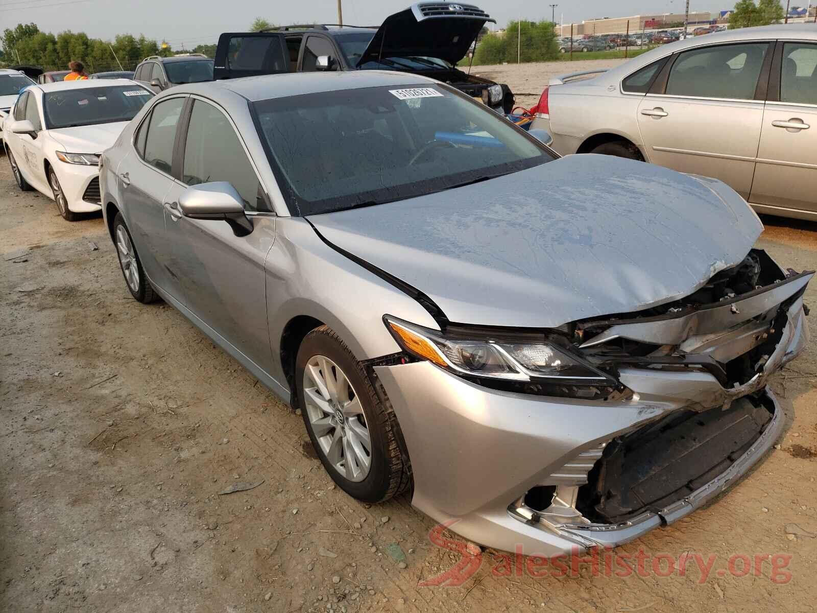 4T1B11HK2JU578513 2018 TOYOTA CAMRY