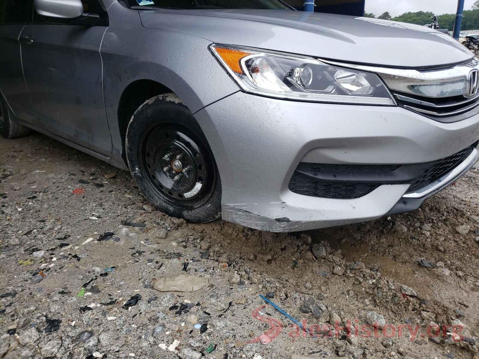 1HGCR2F32HA257670 2017 HONDA ACCORD