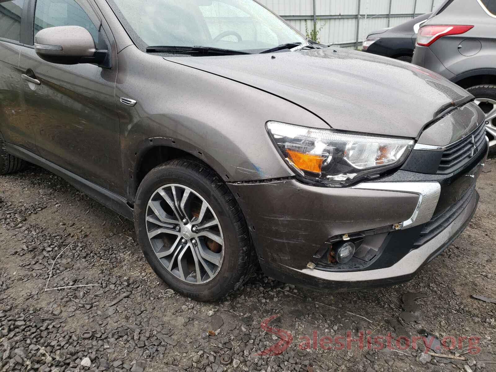 JA4AR3AU8HZ012136 2017 MITSUBISHI OUTLANDER