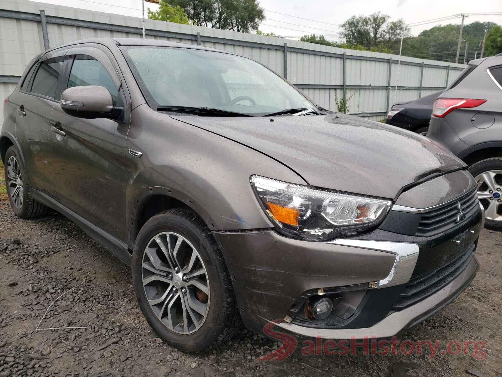 JA4AR3AU8HZ012136 2017 MITSUBISHI OUTLANDER