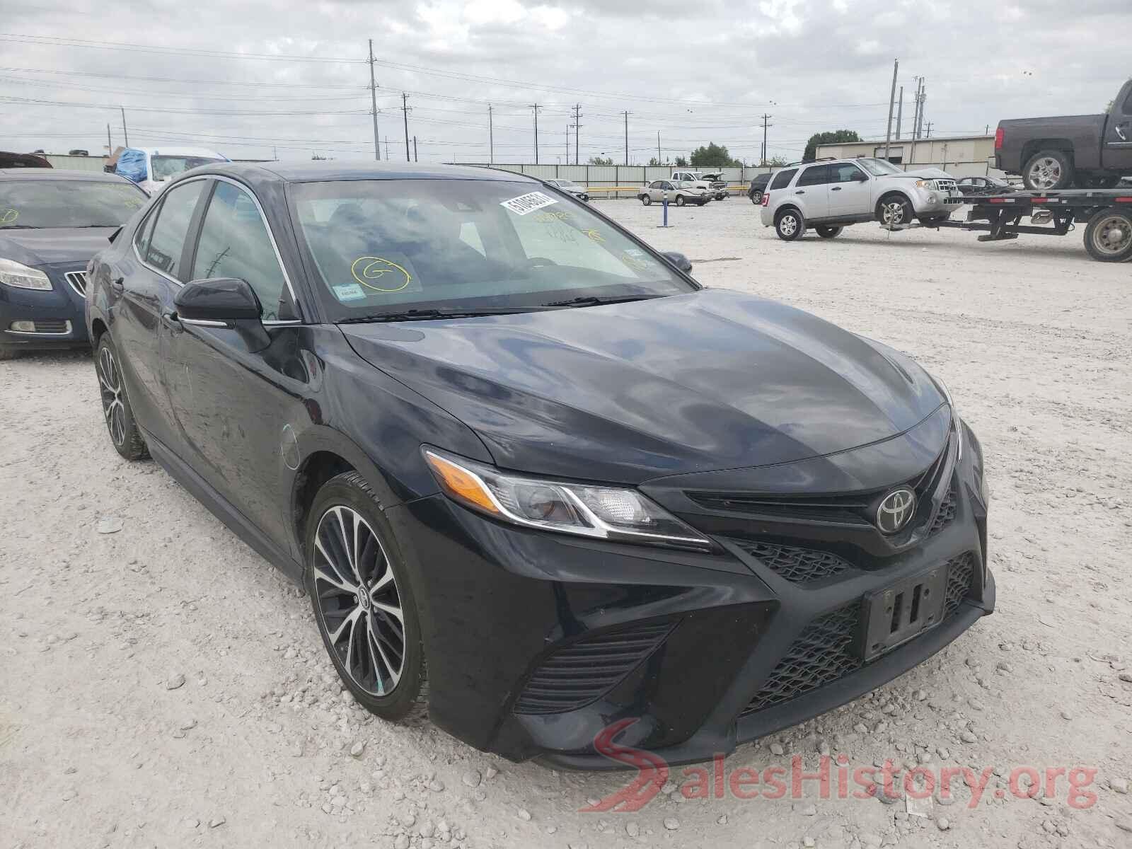 4T1B11HK4JU114980 2018 TOYOTA CAMRY