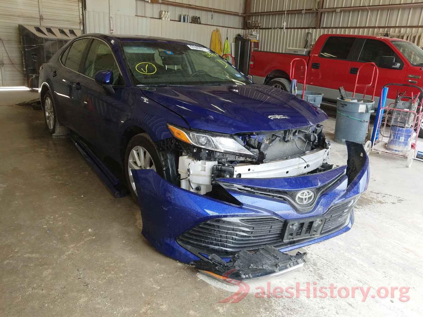 JTNB11HK5J3044623 2018 TOYOTA CAMRY