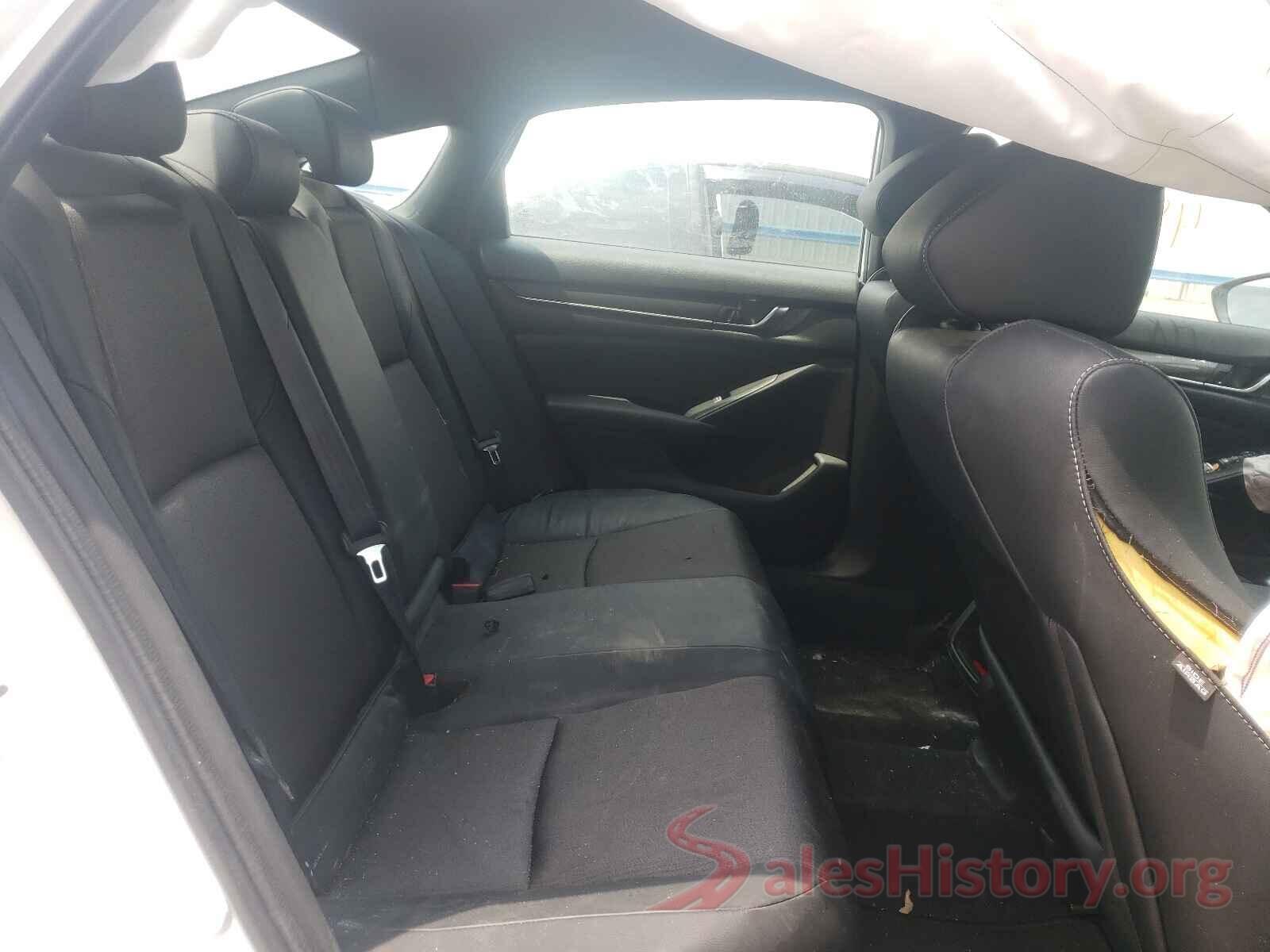 1HGCV1F33JA165267 2018 HONDA ACCORD