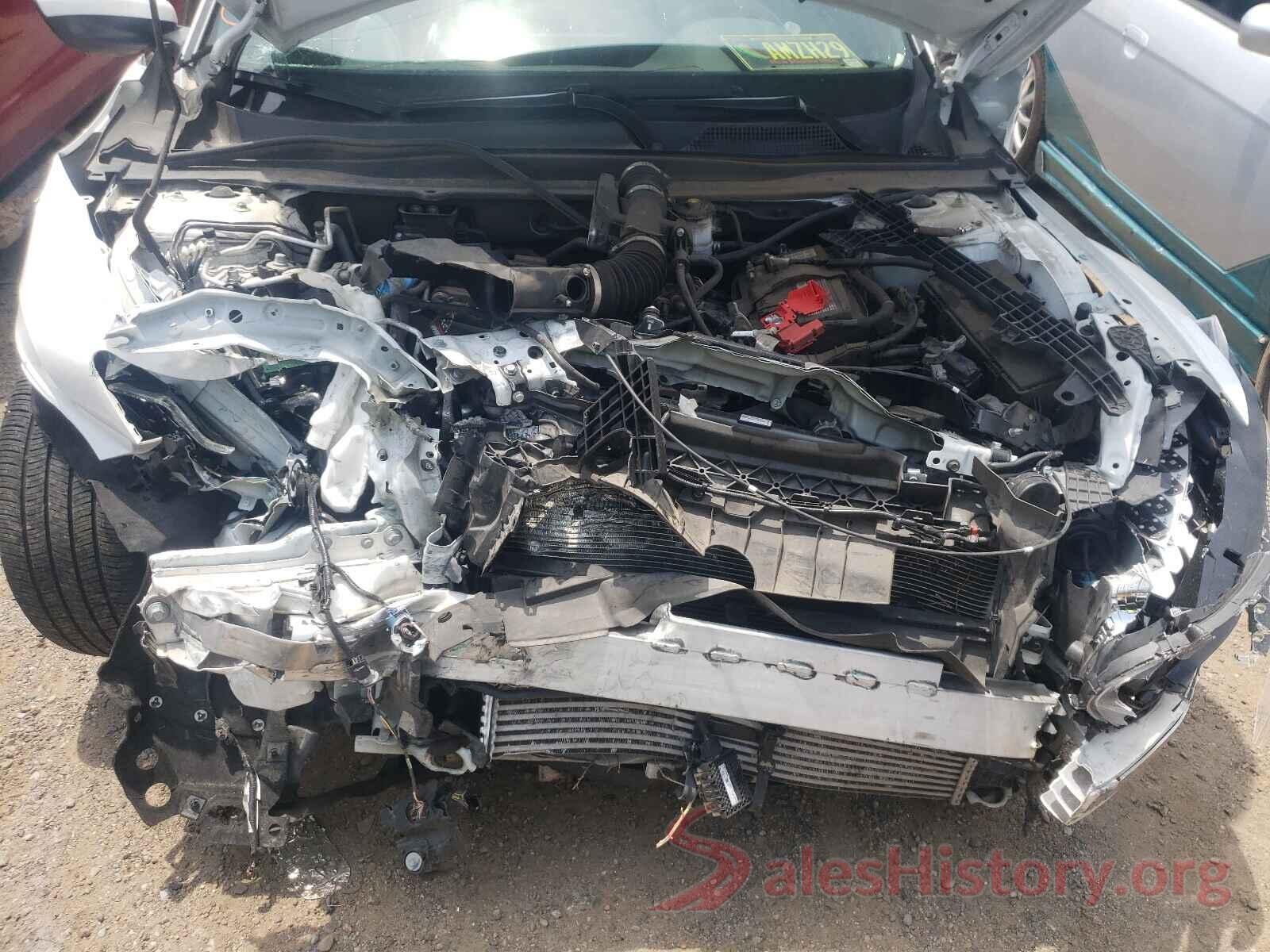 1HGCV1F33JA165267 2018 HONDA ACCORD