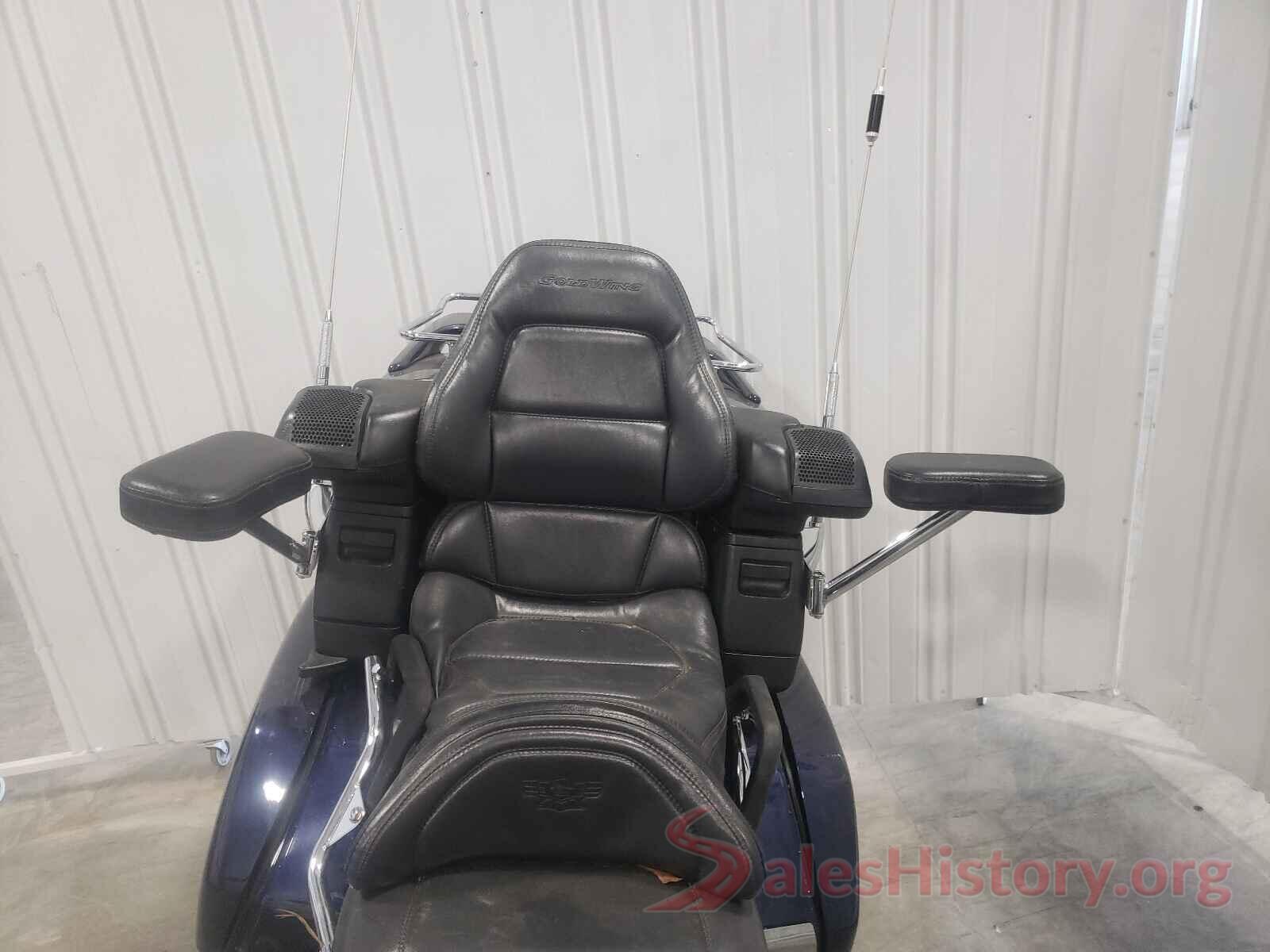 1HFSC2233YA201499 2000 HONDA GL CYCLE