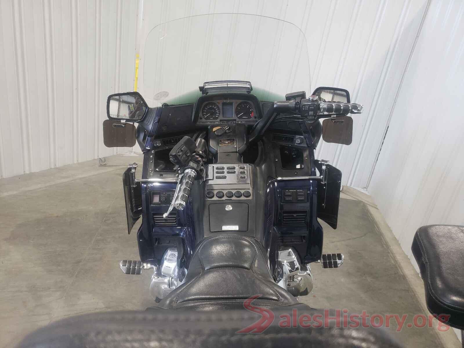 1HFSC2233YA201499 2000 HONDA GL CYCLE