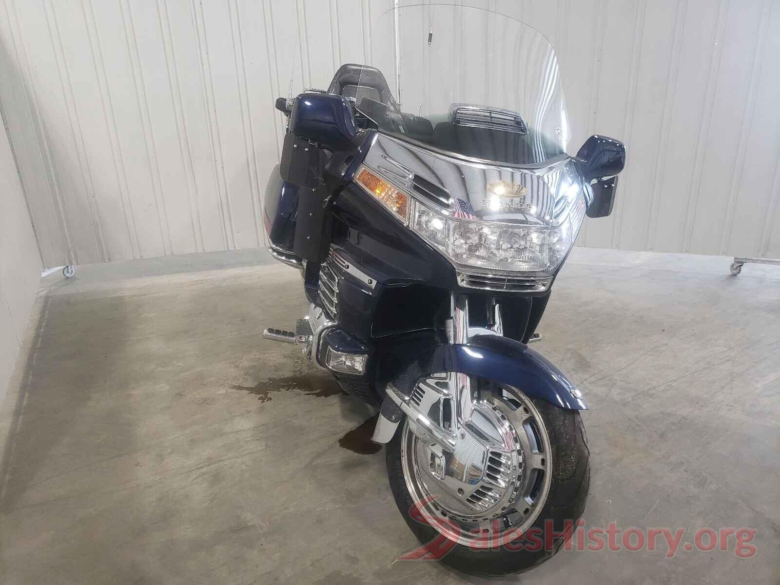 1HFSC2233YA201499 2000 HONDA GL CYCLE