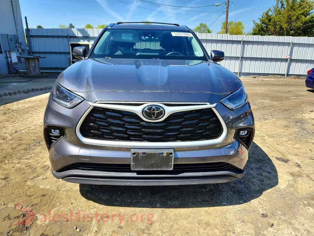 2021 TOYOTA HIGHLANDER VIN 5TDHZRBH5MS107497, rear view