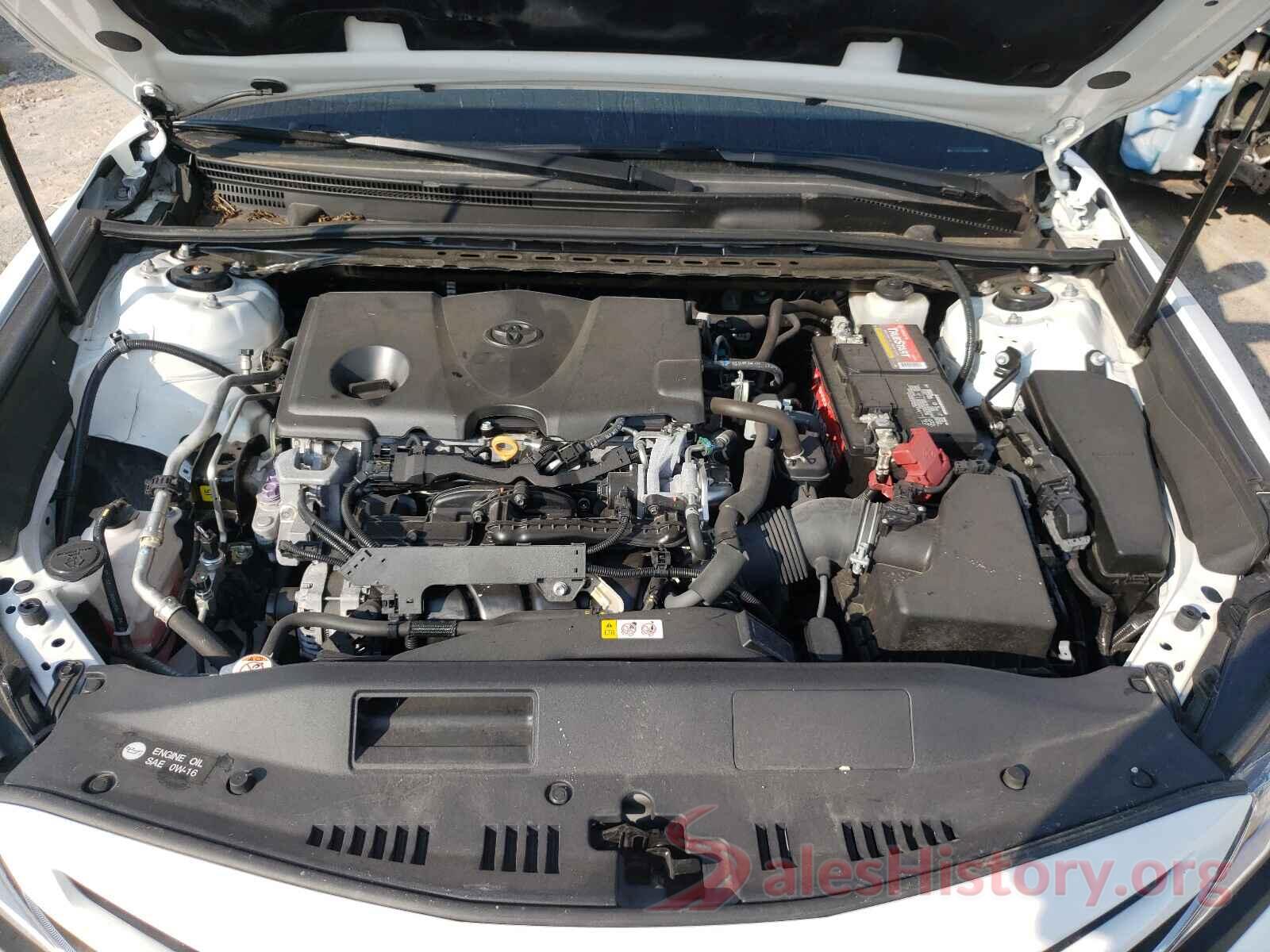 4T1B11HK0JU585413 2018 TOYOTA CAMRY