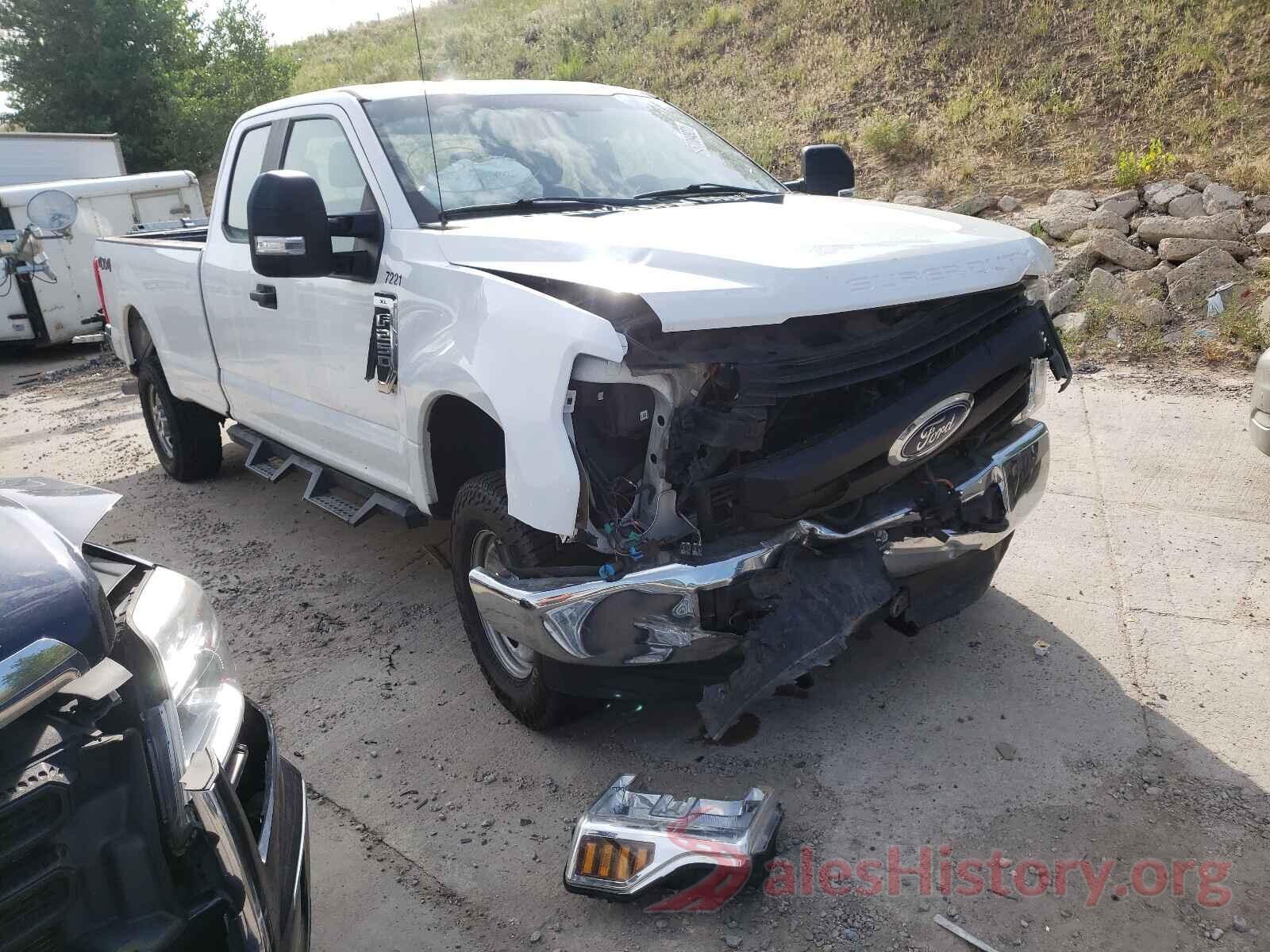 1FT7X2B69JEB31116 2018 FORD F250