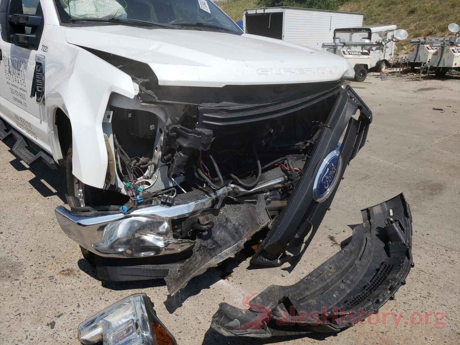 1FT7X2B69JEB31116 2018 FORD F250