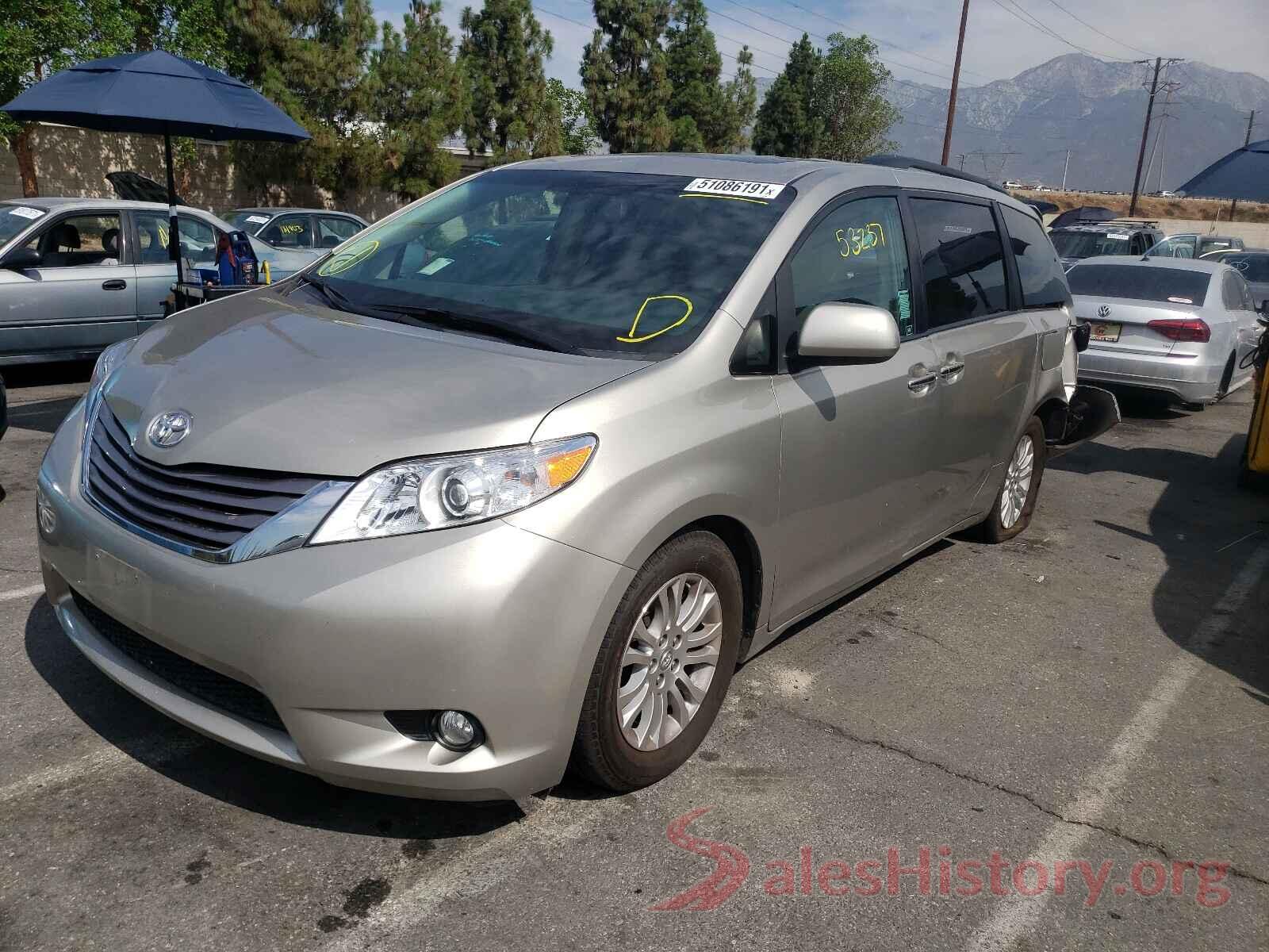 5TDYZ3DC4HS877503 2017 TOYOTA SIENNA