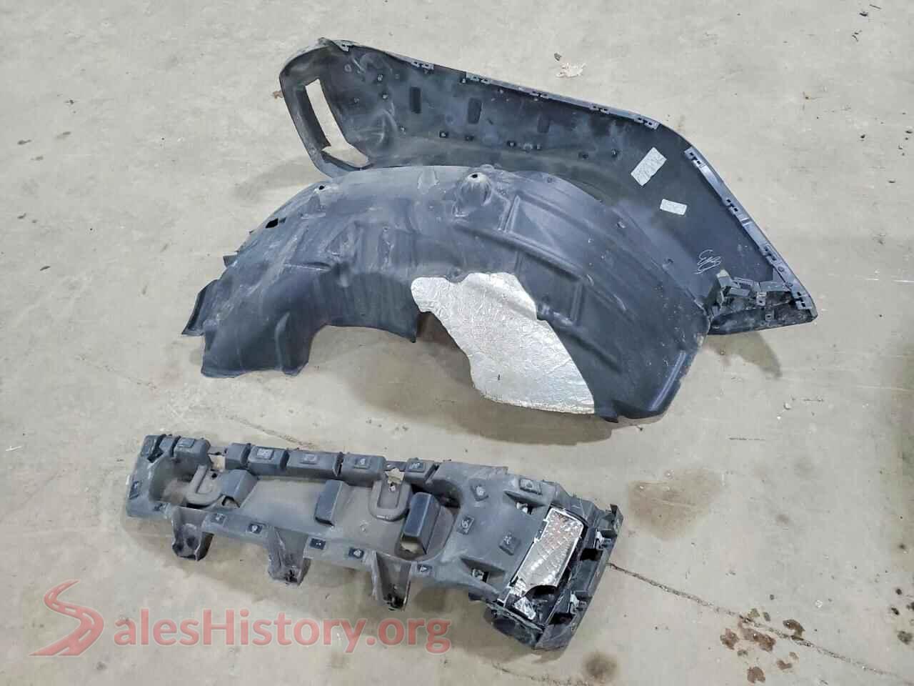 2020 JEEP WRANGLER VIN 1C4HJXDN0LW211439, trunk area
