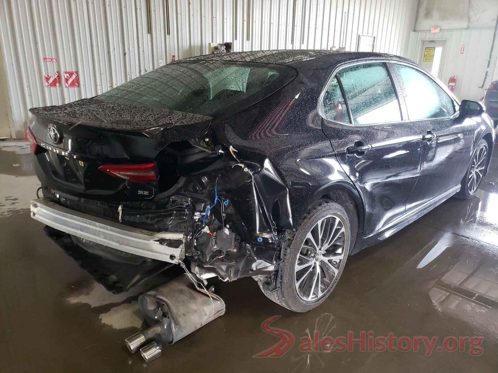 4T1B11HK2JU528873 2018 TOYOTA CAMRY