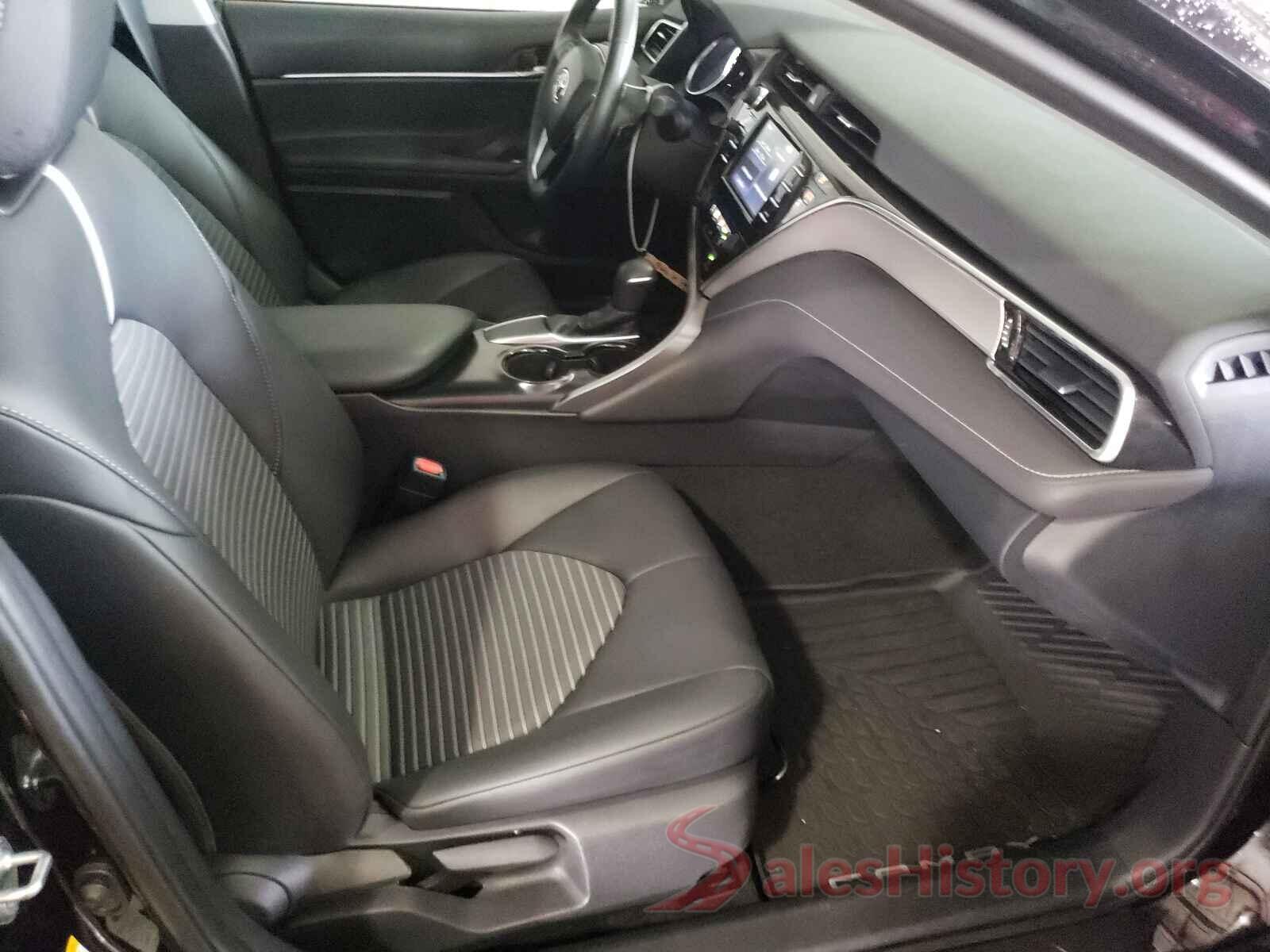 4T1B11HK2JU528873 2018 TOYOTA CAMRY