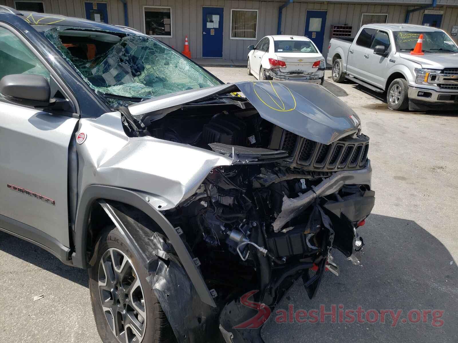 3C4NJDDBXLT195215 2020 JEEP COMPASS