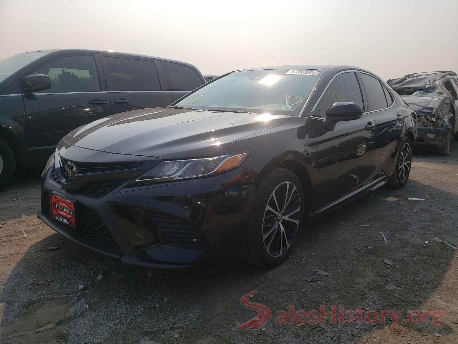 4T1B11HK6JU592690 2018 TOYOTA CAMRY