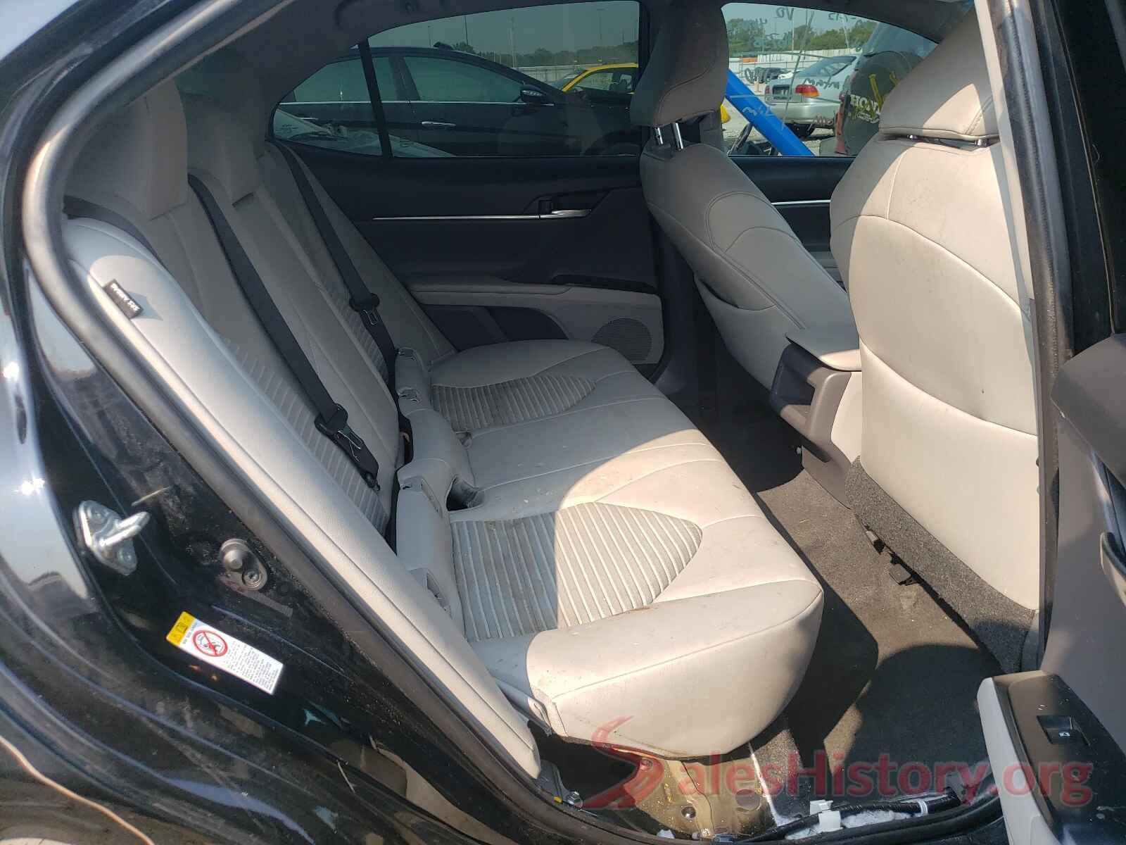 4T1B11HK6JU592690 2018 TOYOTA CAMRY