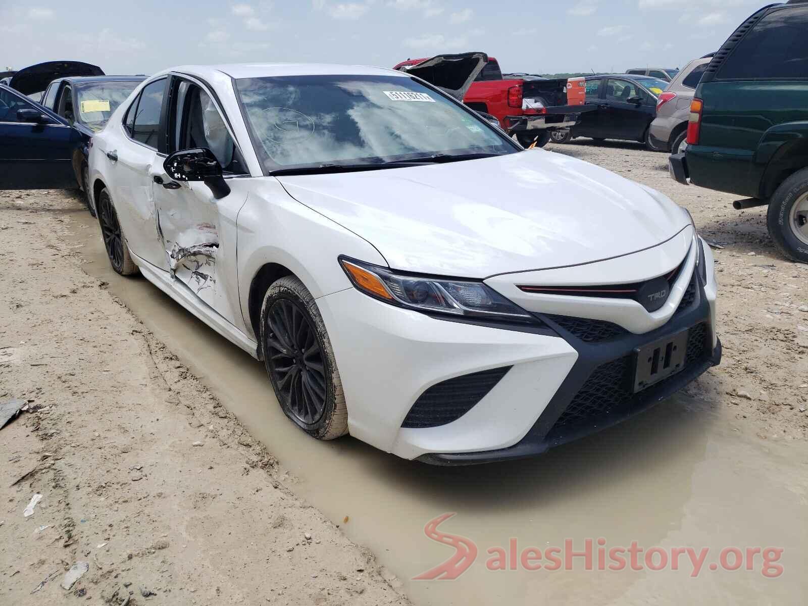 4T1B11HK7JU072983 2018 TOYOTA CAMRY