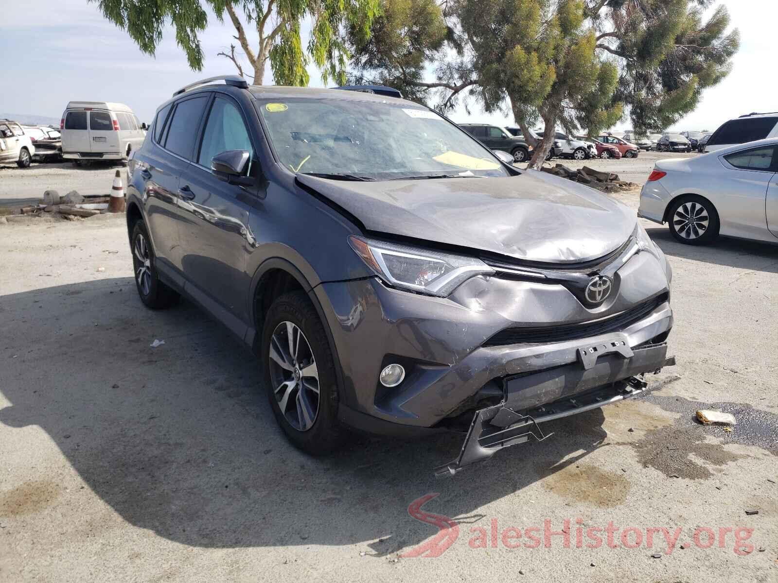 2T3RFREV5JW760758 2018 TOYOTA RAV4