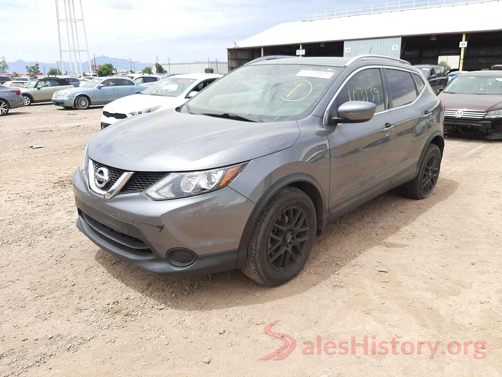 JN1BJ1CP2JW107198 2018 NISSAN ROGUE