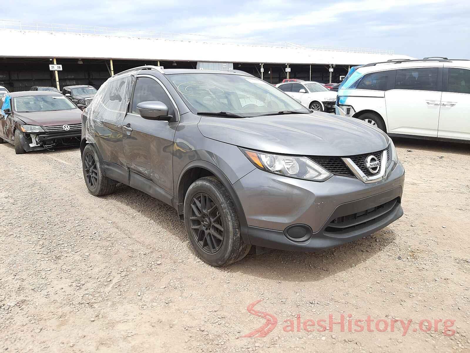 JN1BJ1CP2JW107198 2018 NISSAN ROGUE