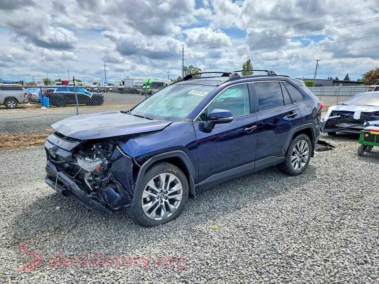 2024 TOYOTA RAV4 VIN 2T3A1RFV7RW426592, auction photo