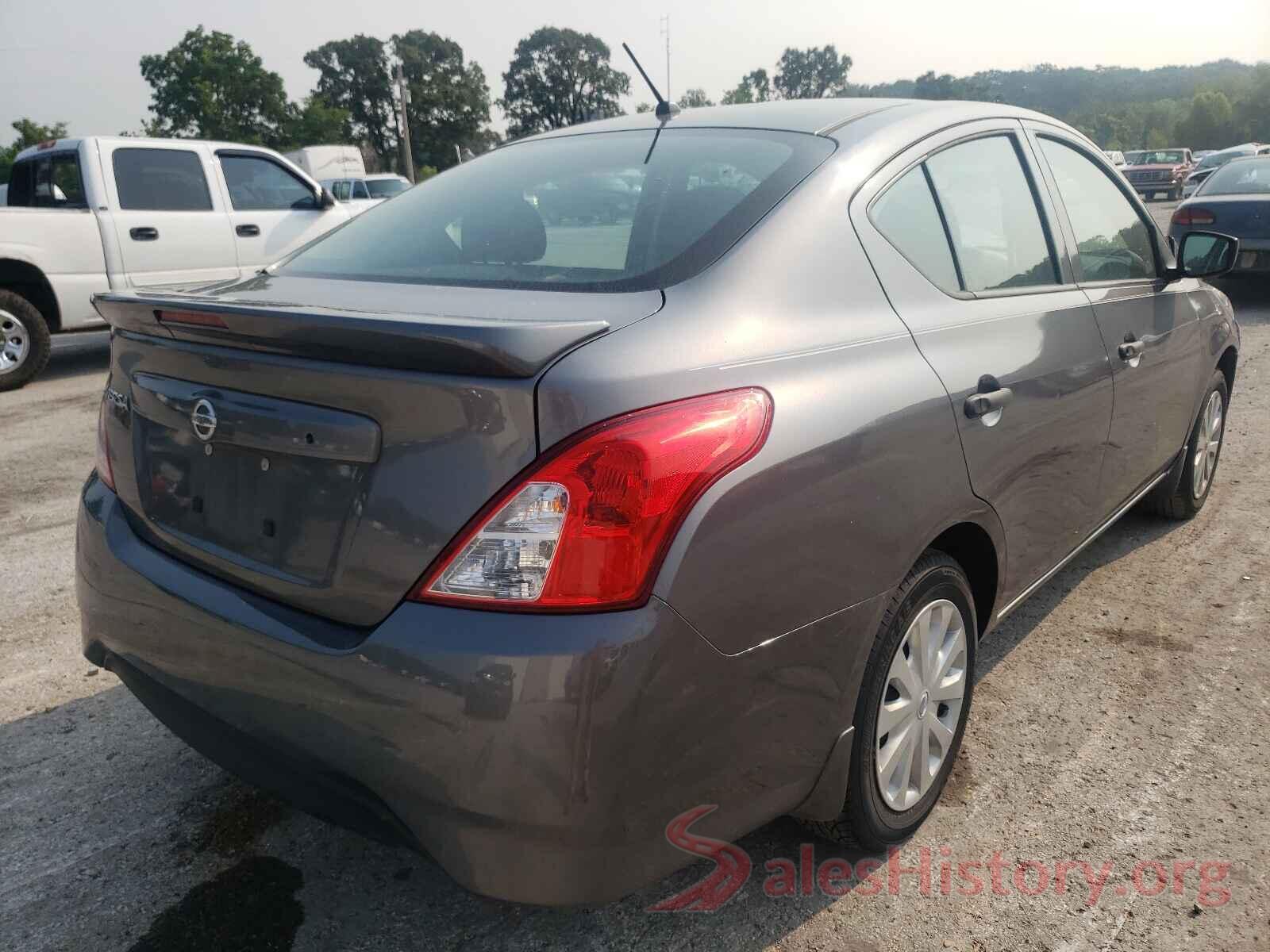 3N1CN7AP8JL818974 2018 NISSAN VERSA