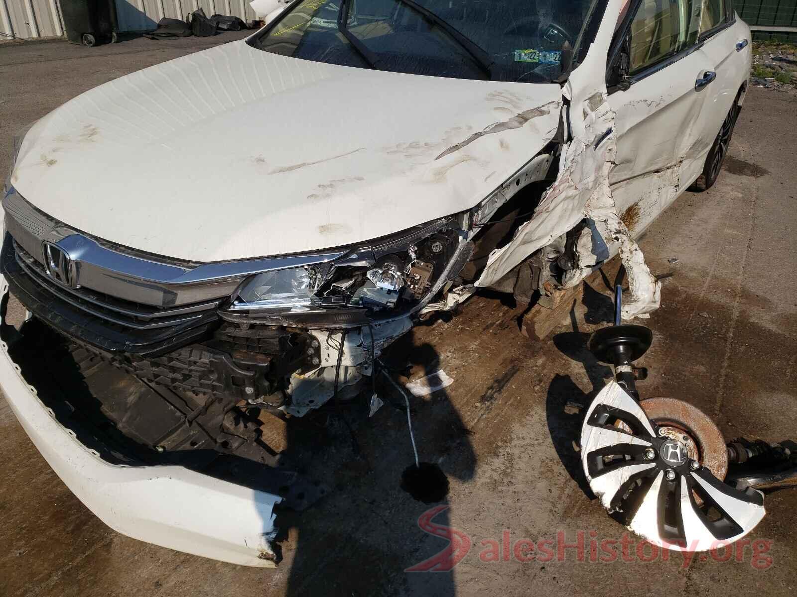 JHMCR6F53HC030692 2017 HONDA ACCORD