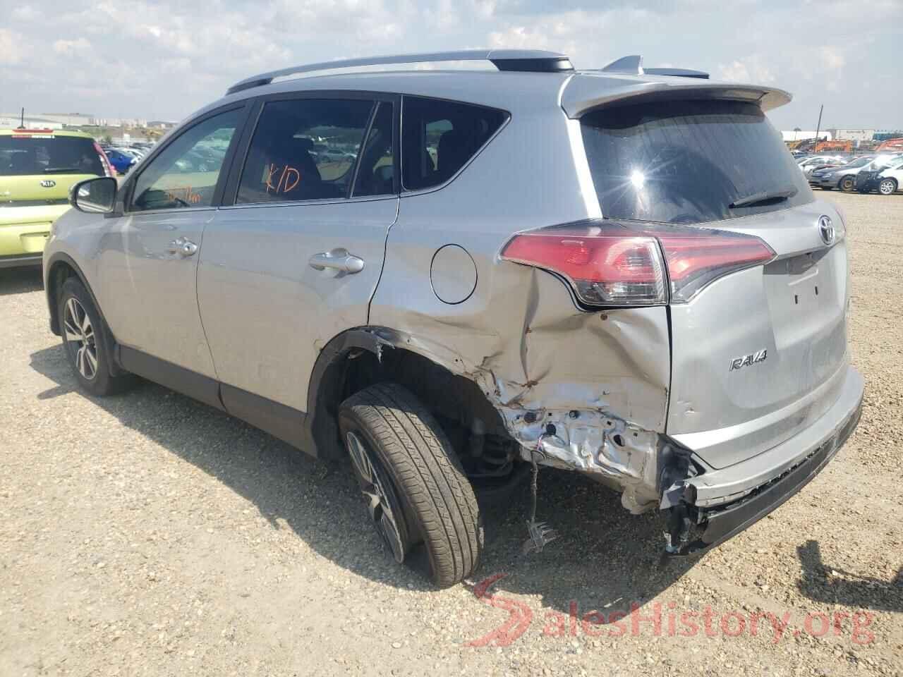 2T3BFREV0JW857898 2018 TOYOTA RAV4