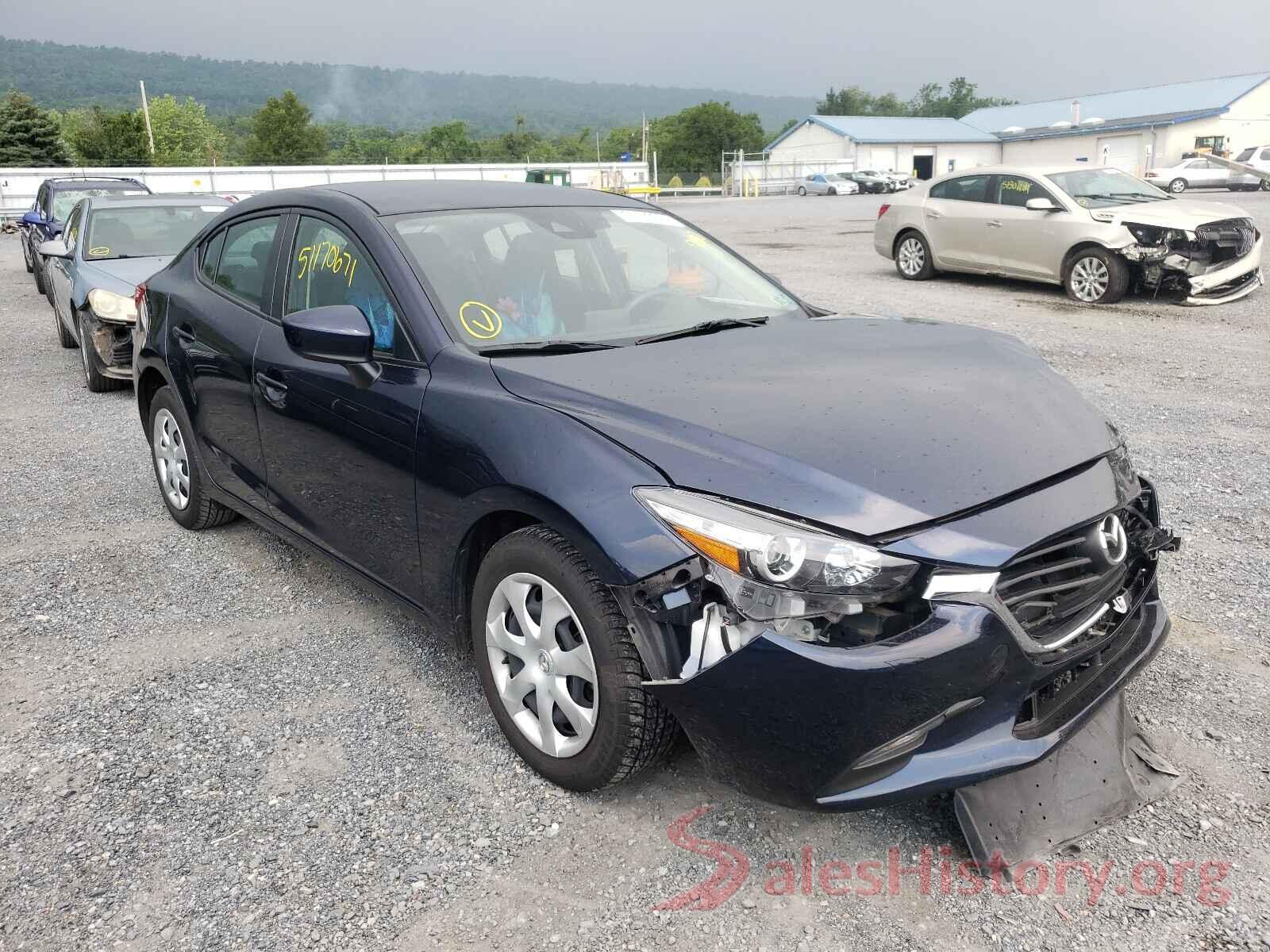 3MZBN1U77JM231030 2018 MAZDA 3