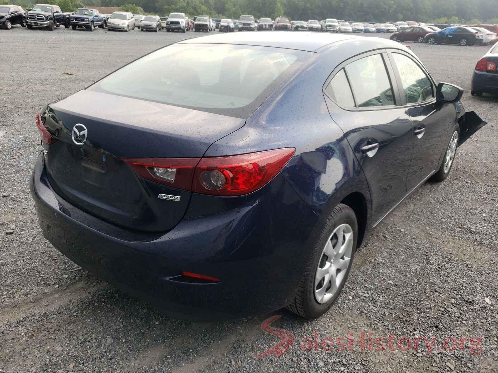 3MZBN1U77JM231030 2018 MAZDA 3