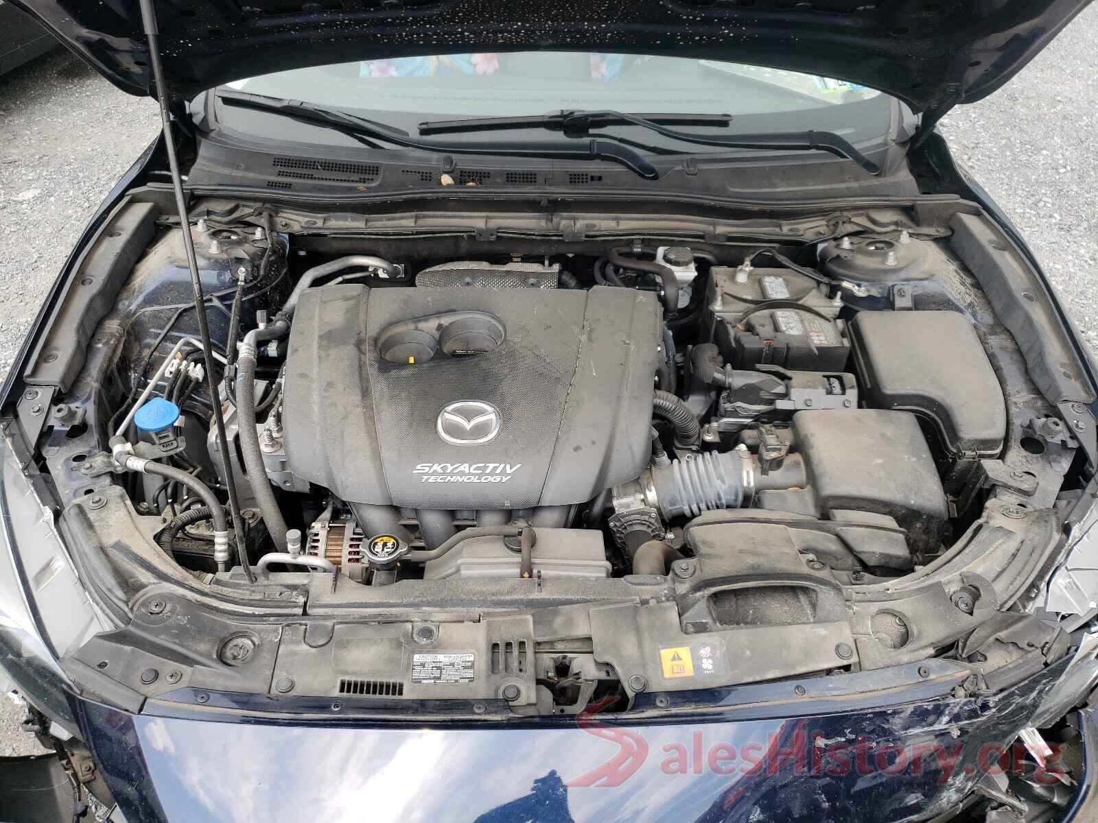 3MZBN1U77JM231030 2018 MAZDA 3