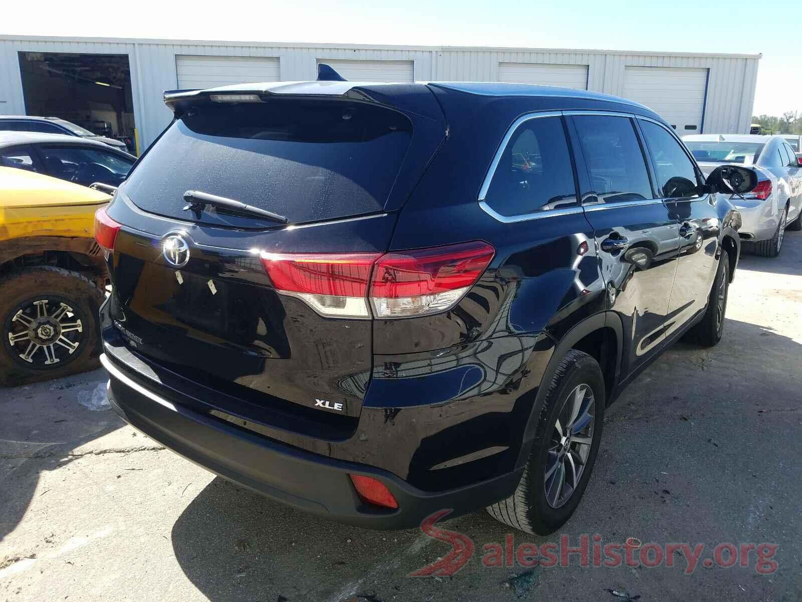 5TDKZRFH4KS303699 2019 TOYOTA HIGHLANDER