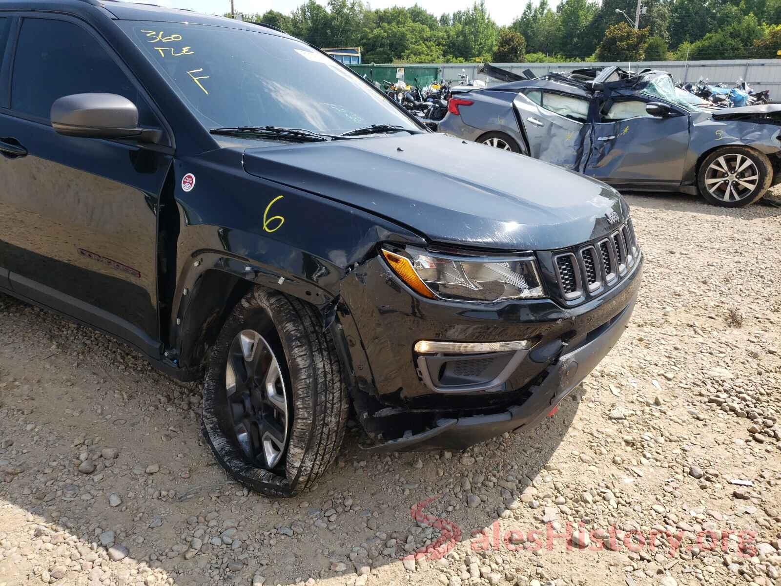 3C4NJDDB8JT128805 2018 JEEP COMPASS