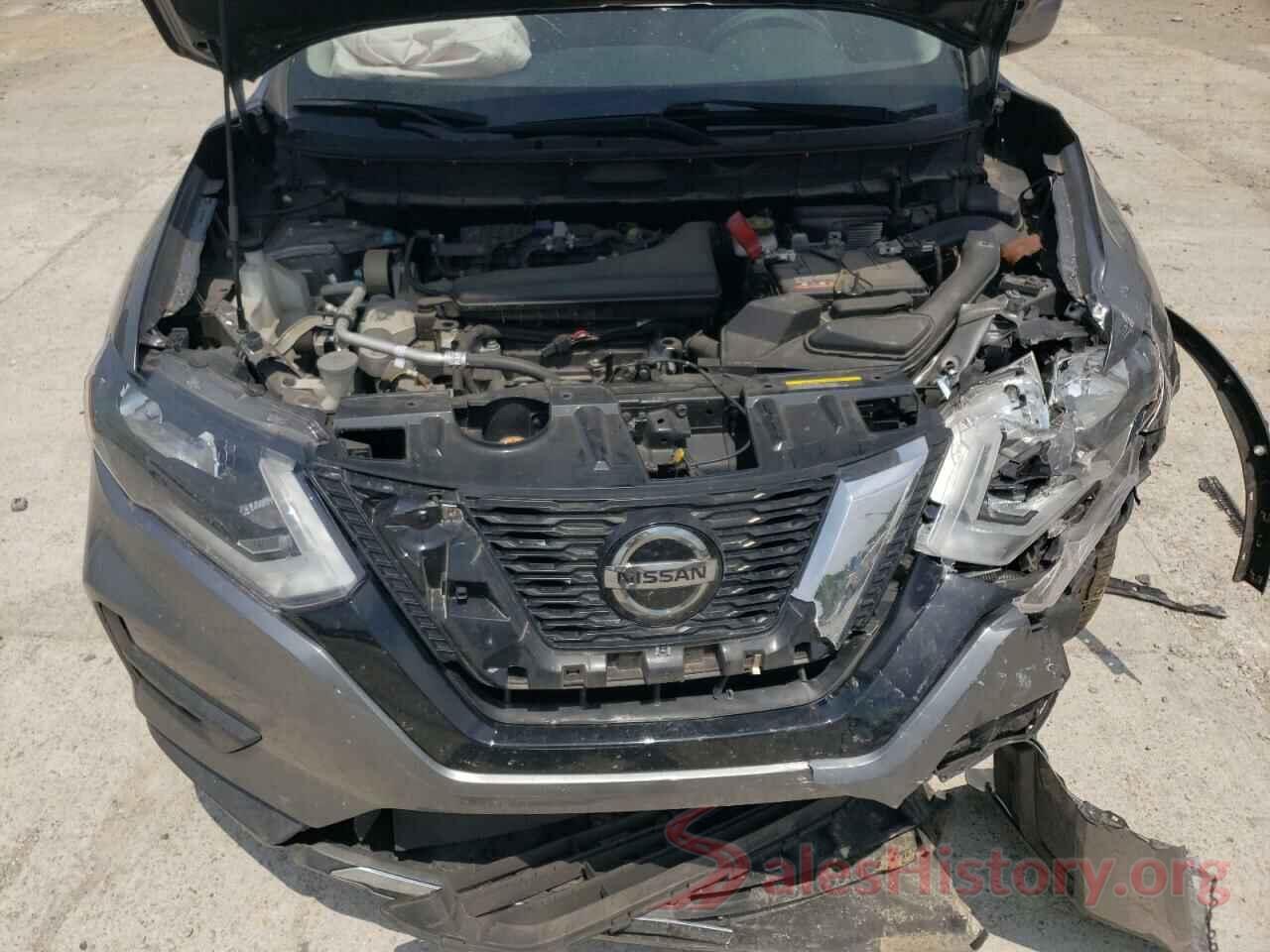 KNMAT2MT5JP555143 2018 NISSAN ROGUE