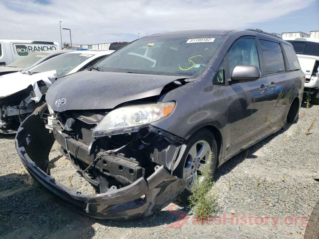 5TDKK3DC2GS723008 2016 TOYOTA SIENNA