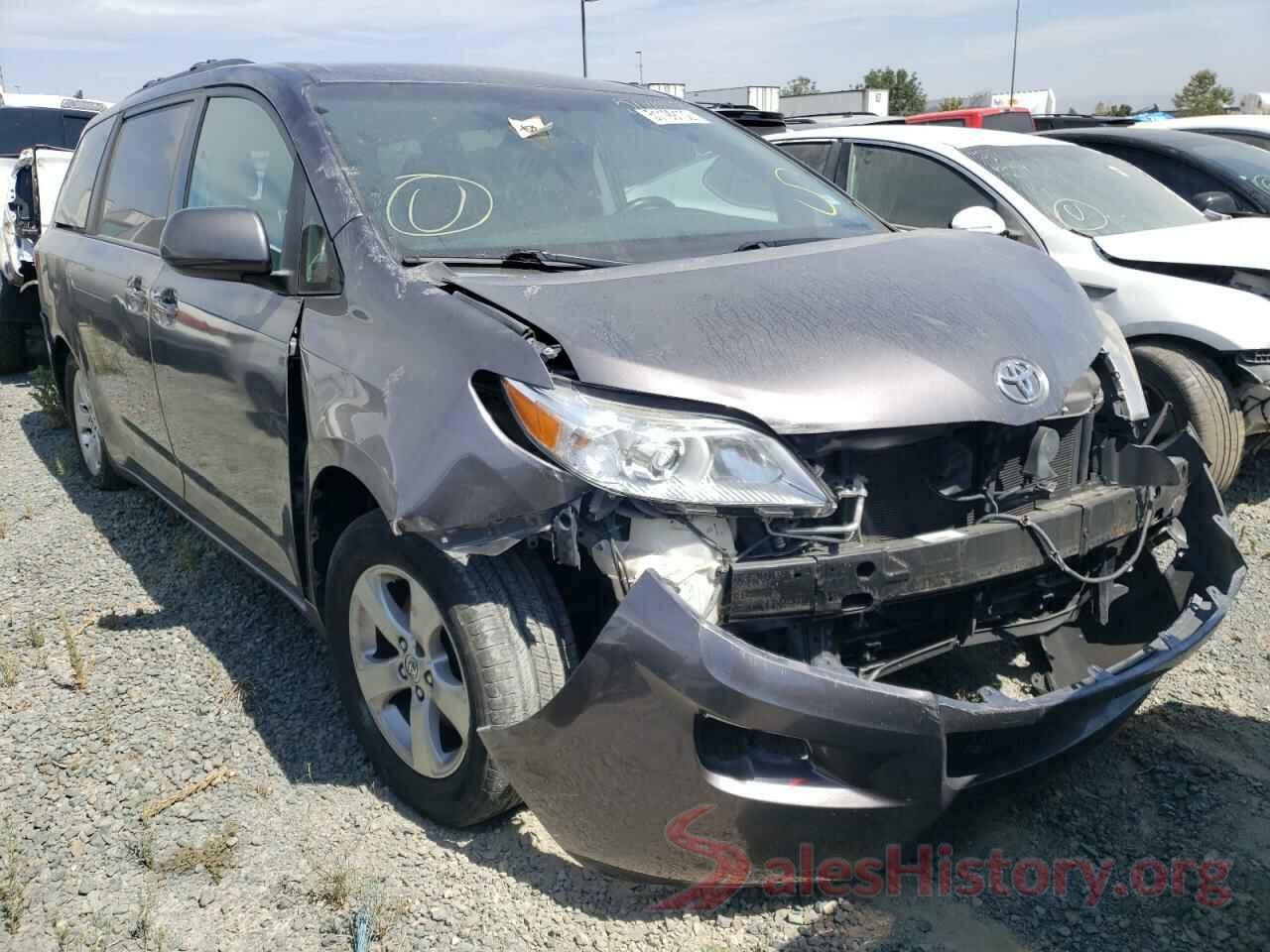 5TDKK3DC2GS723008 2016 TOYOTA SIENNA