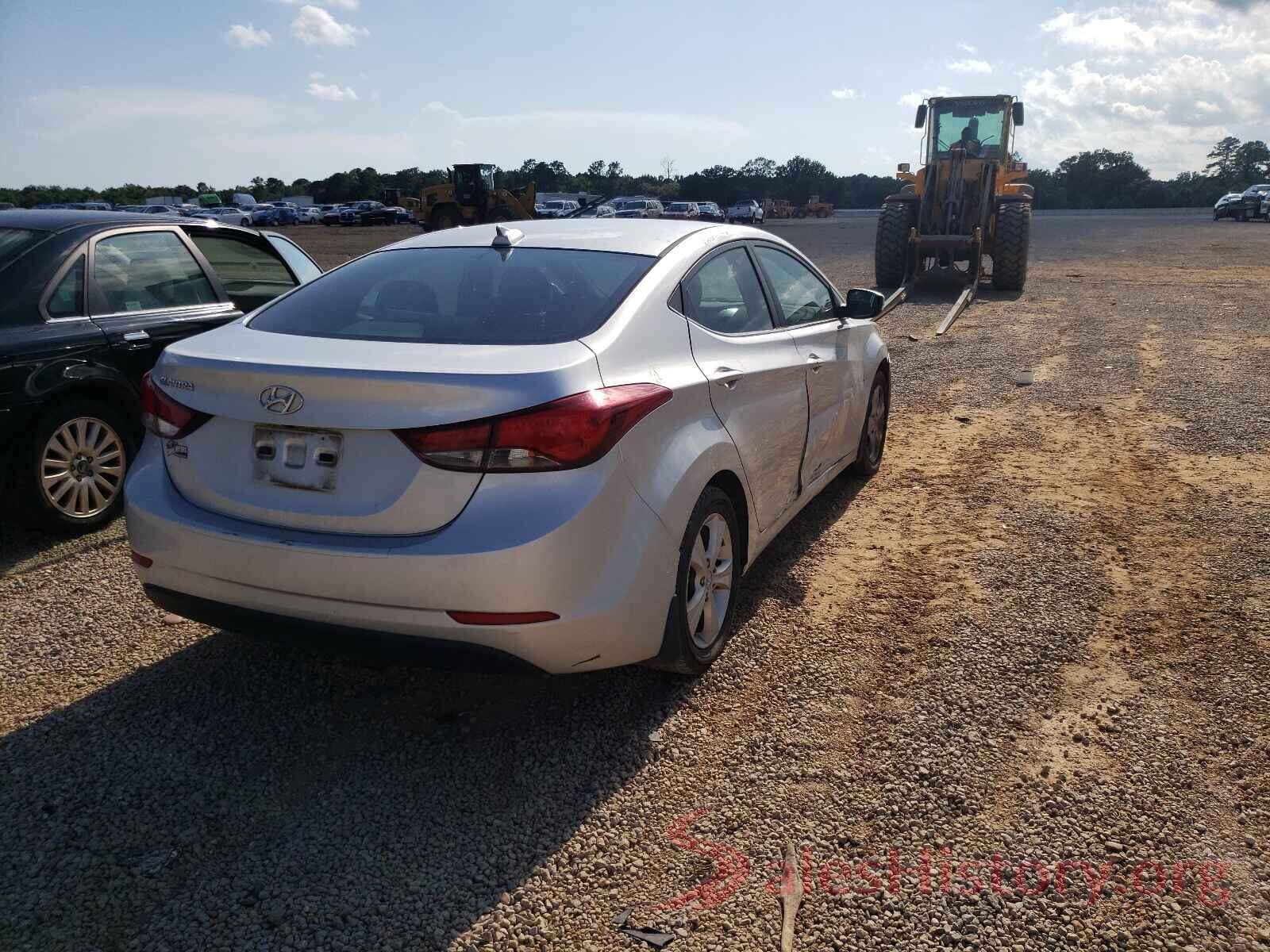 5NPDH4AE9GH729879 2016 HYUNDAI ELANTRA