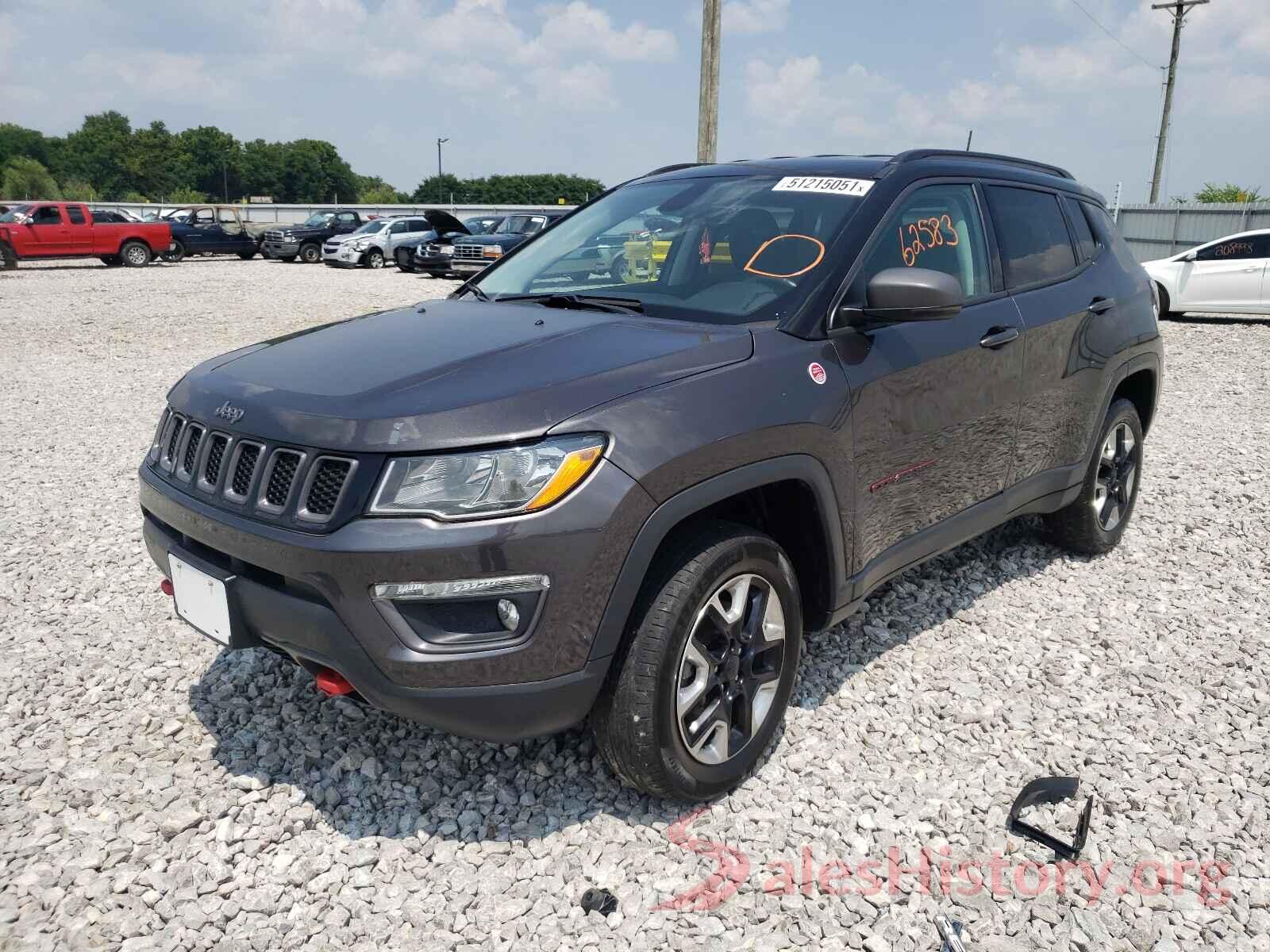 3C4NJDDB9JT450983 2018 JEEP COMPASS