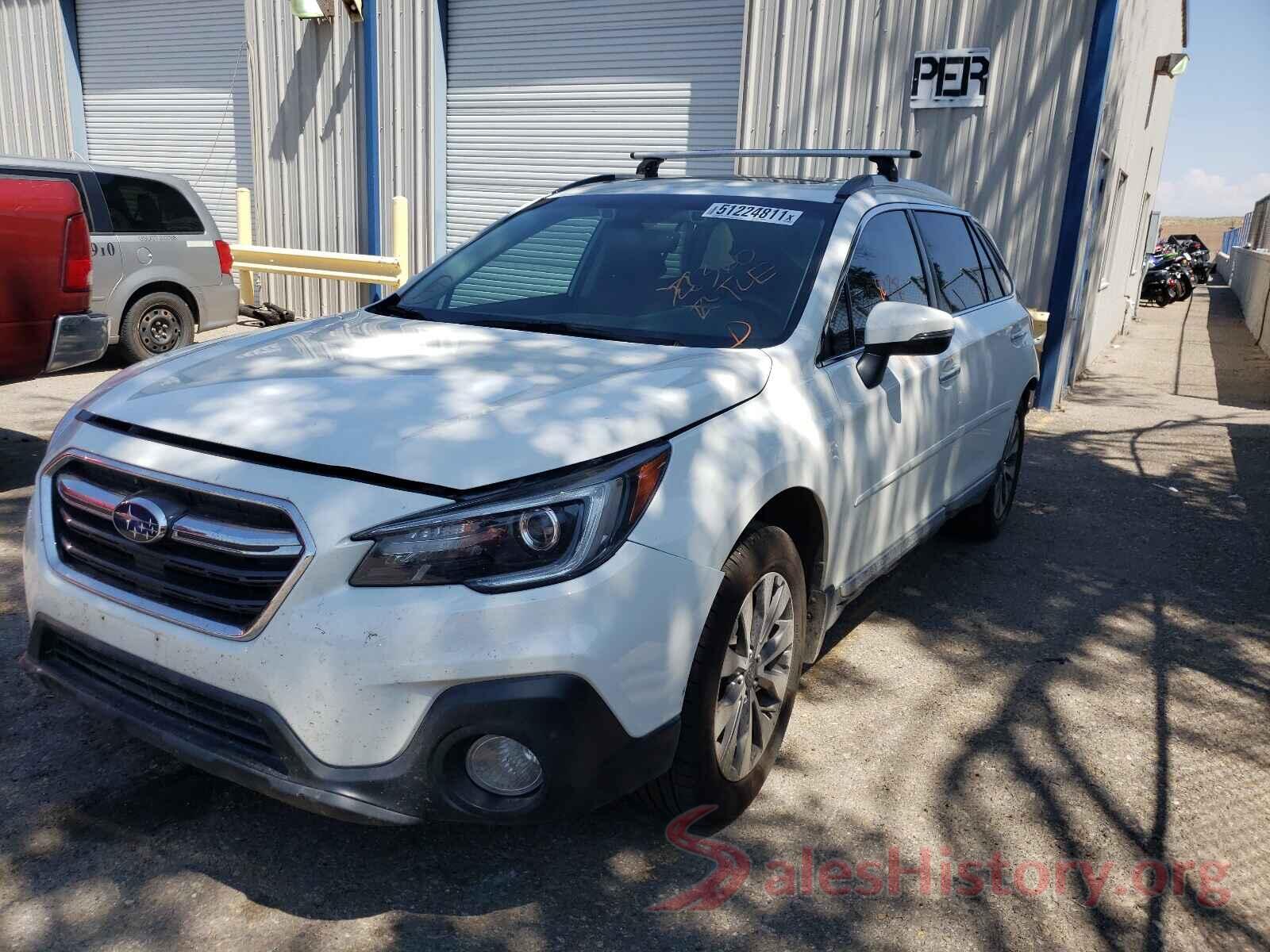 4S4BSETC2J3210830 2018 SUBARU OUTBACK