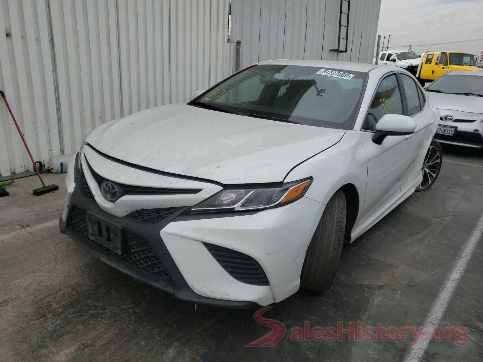 4T1B11HK7JU664111 2018 TOYOTA CAMRY