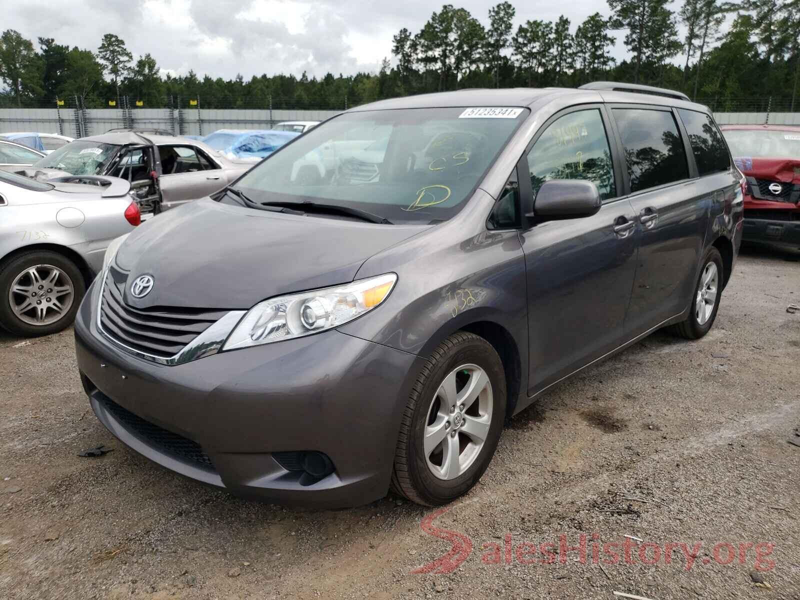 5TDKZ3DC5HS858710 2017 TOYOTA SIENNA