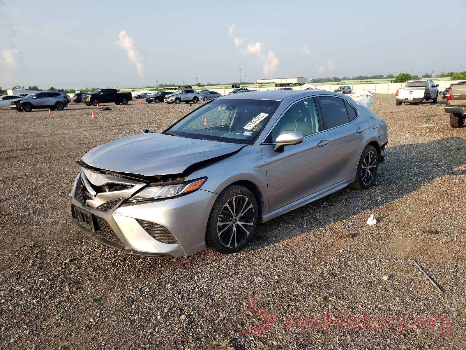 4T1B11HK5JU614999 2018 TOYOTA CAMRY