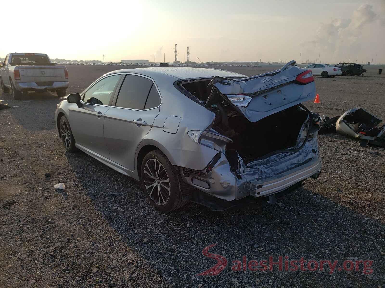 4T1B11HK5JU614999 2018 TOYOTA CAMRY