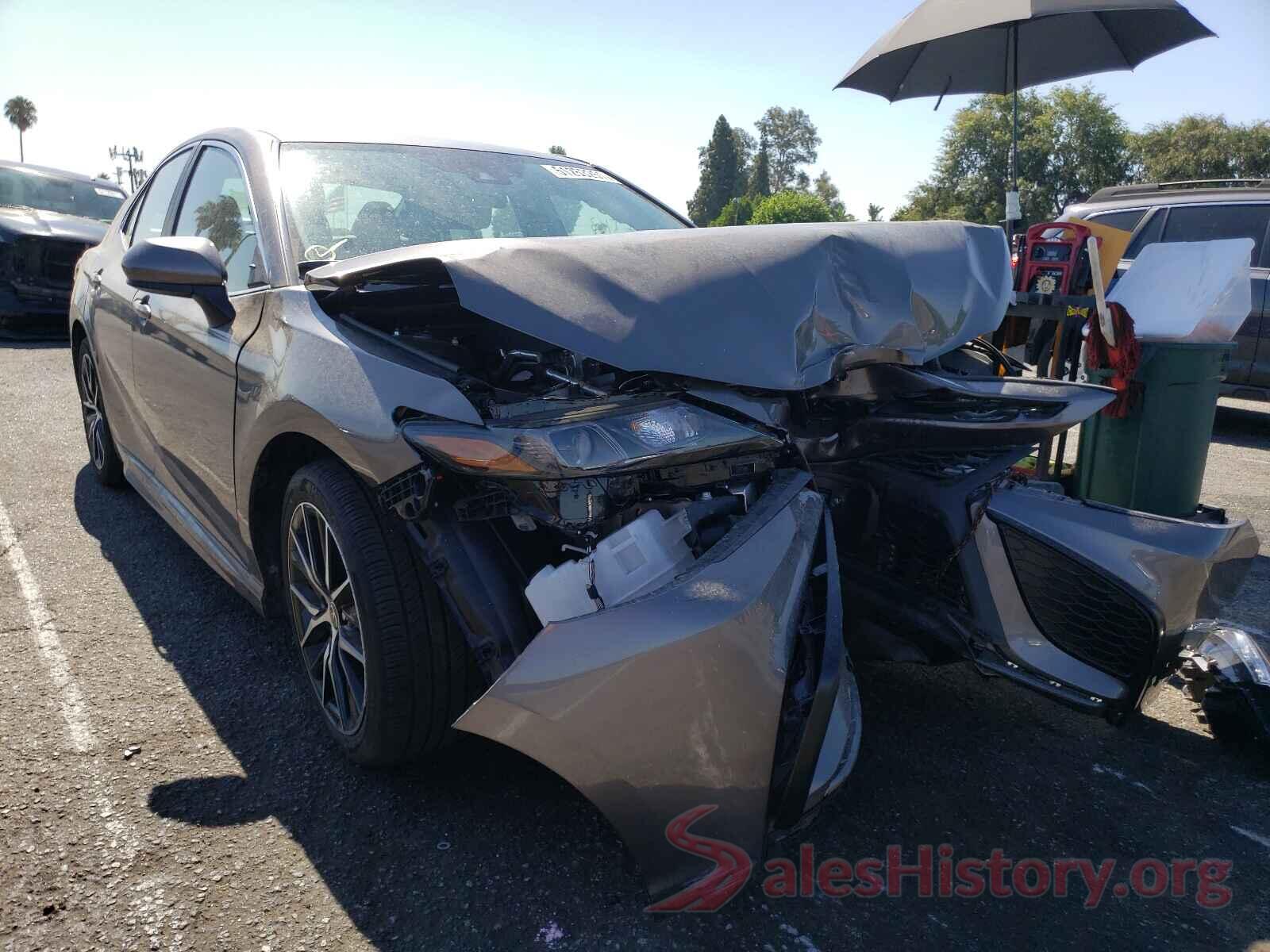 4T1G11AK0MU555154 2021 TOYOTA CAMRY