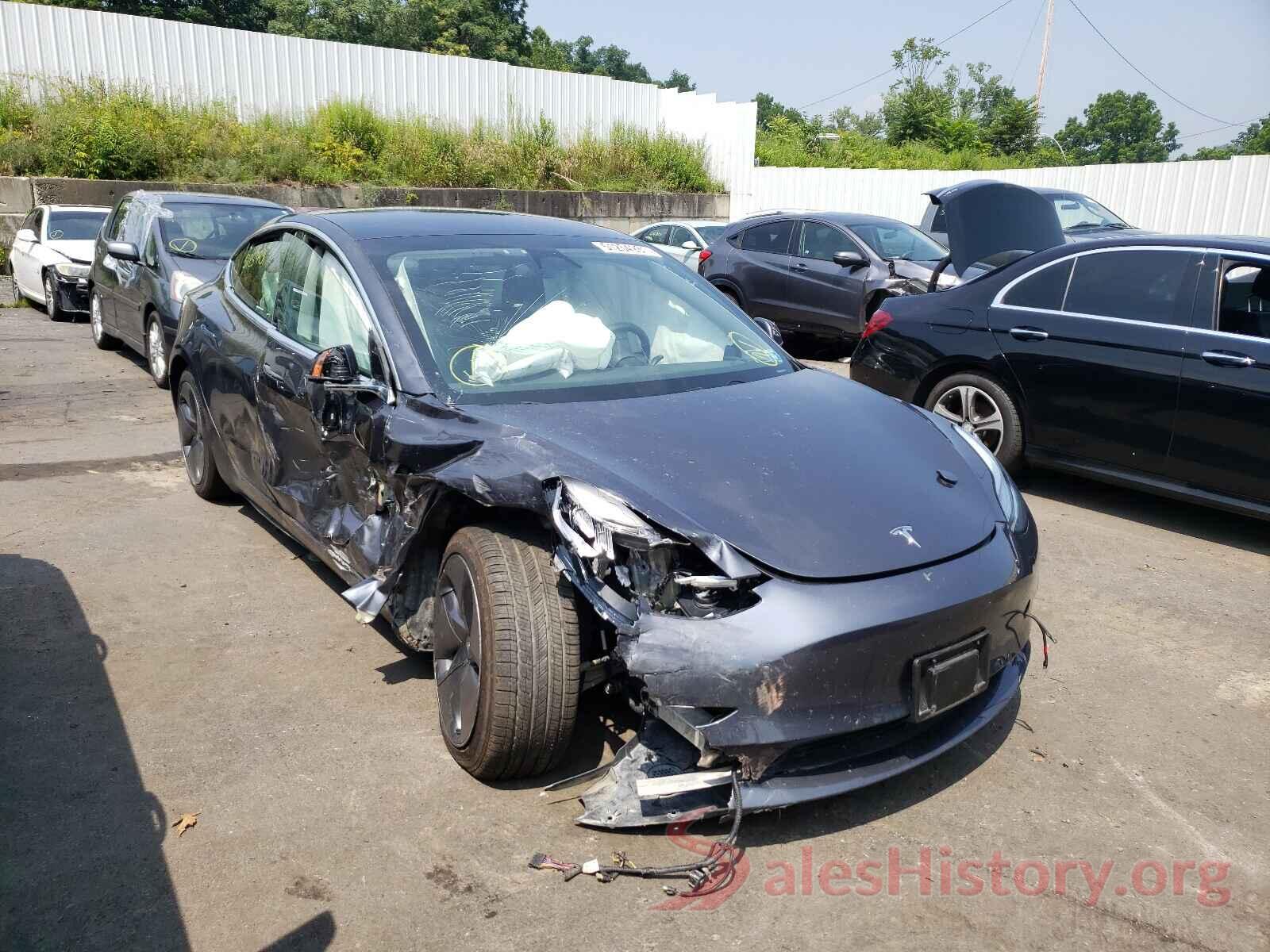 5YJ3E1EB0KF432722 2019 TESLA MODEL 3