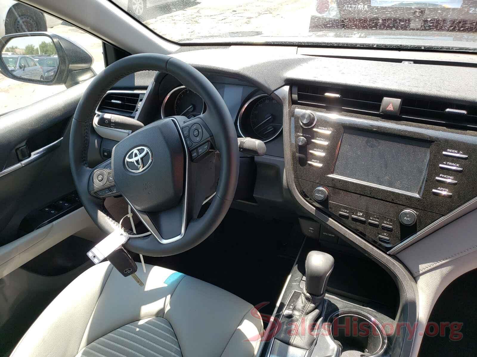 4T1B11HK5JU008697 2018 TOYOTA CAMRY