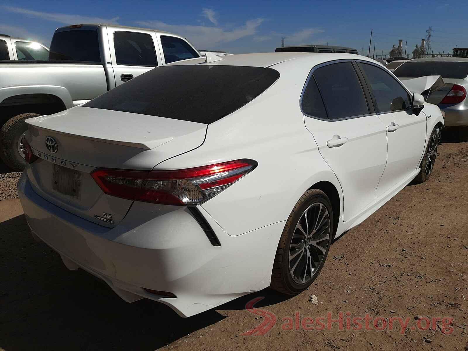 4T1B21HK8JU007444 2018 TOYOTA CAMRY