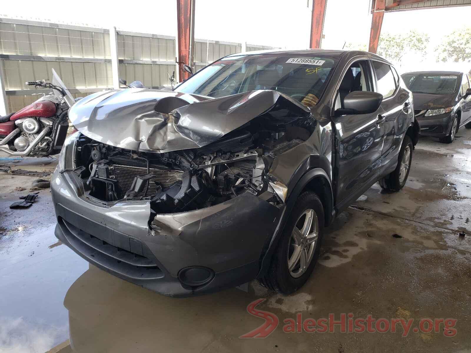 JN1BJ1CR8JW262274 2018 NISSAN ROGUE